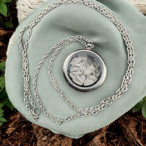 Herkimer Petroleum‎ Quartz Crystal UV Reactive Round Pendant Locket Necklace (3) - Picture 1 of 8